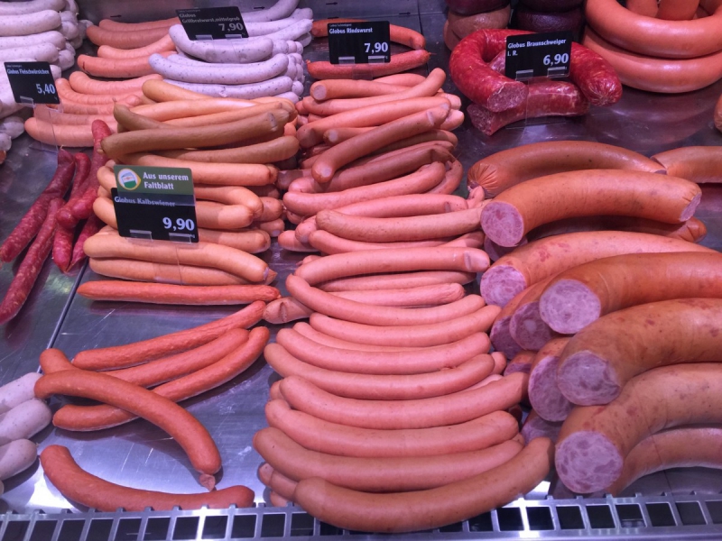 vente-ST MANDRIER SUR MER-min_sausages_meat_butchery-1069321